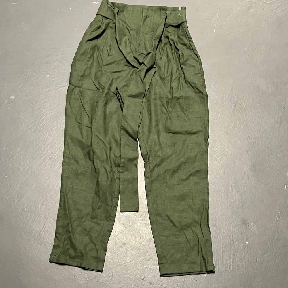 Olive Green Women's Cropped Pants